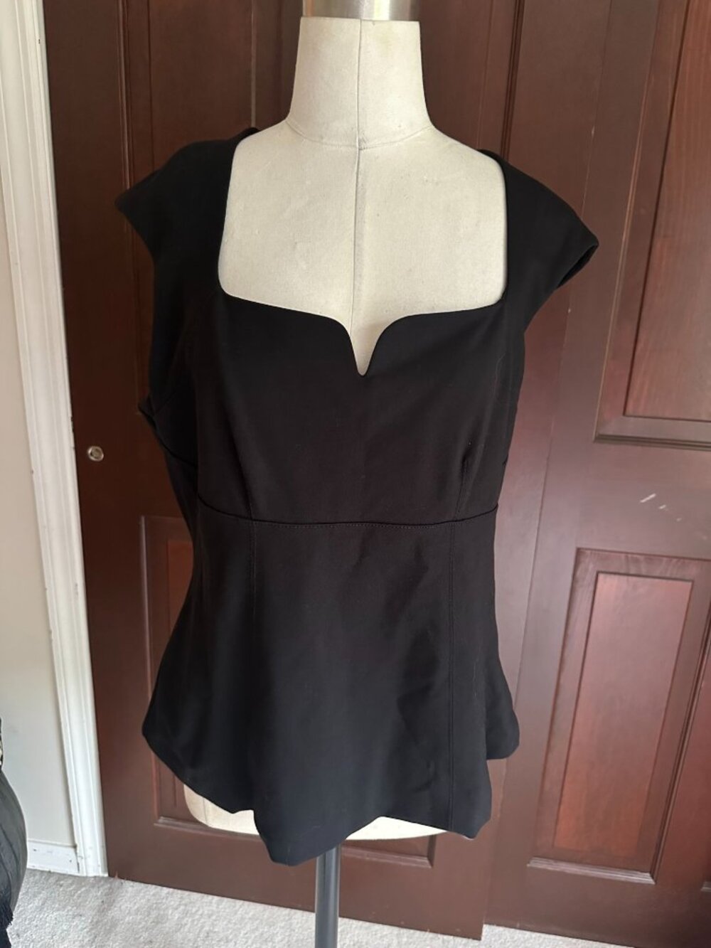 White House Black Market WHBM NWT black sweetheart neckline peplum top 14